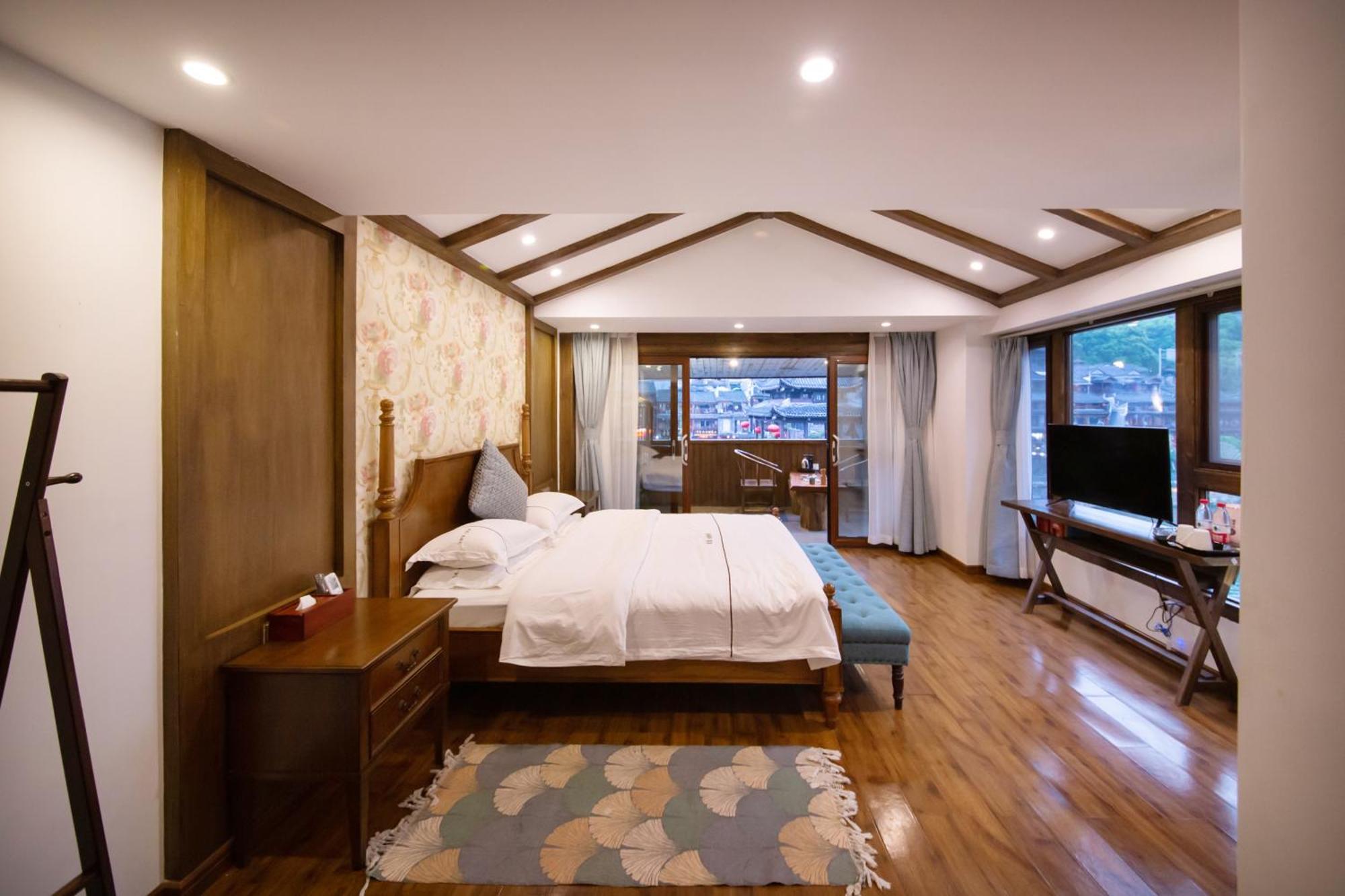 Fenghuang Slowly Time Inn ภายนอก รูปภาพ