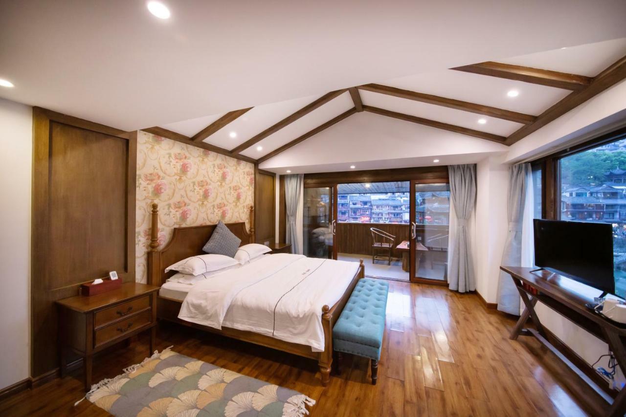 Fenghuang Slowly Time Inn ภายนอก รูปภาพ