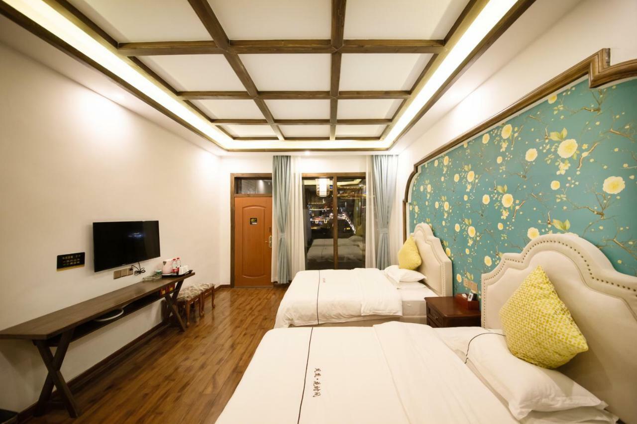 Fenghuang Slowly Time Inn ภายนอก รูปภาพ