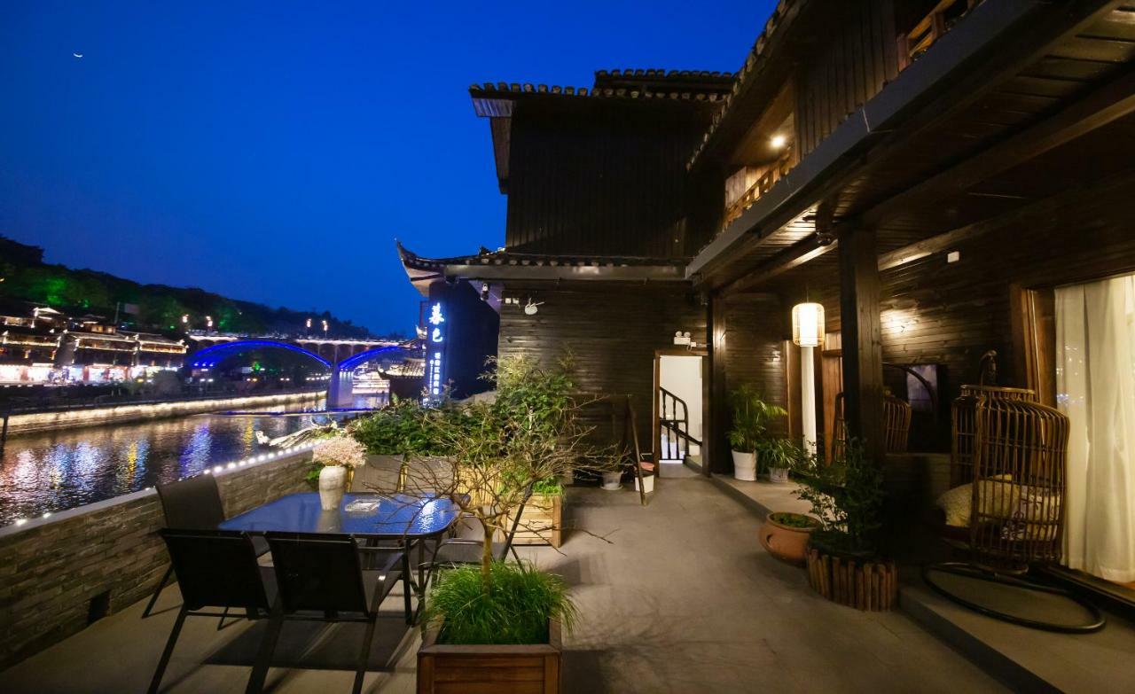 Fenghuang Slowly Time Inn ภายนอก รูปภาพ