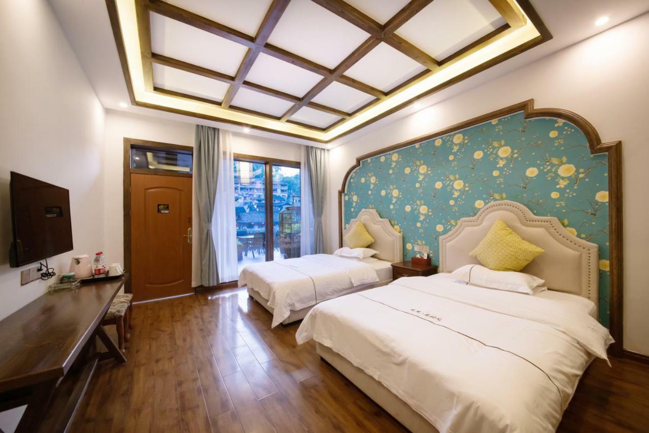 Fenghuang Slowly Time Inn ภายนอก รูปภาพ